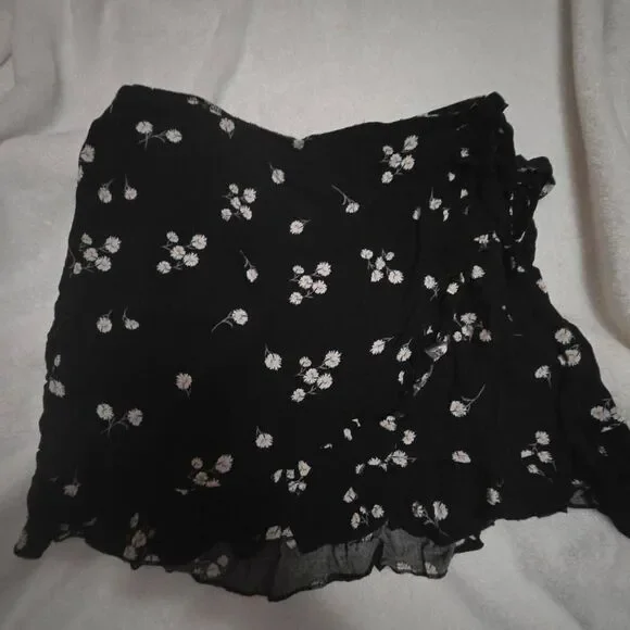 Rue 21 Floral skirt size XL - Picture 1 of 5